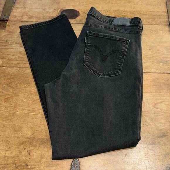 Woman’s Levi’s  Classic Straight Black Jeans Size 14 - Picture 3 of 10